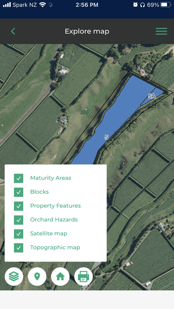 Screenshot of Landkind mobile app illustrating the layer widget